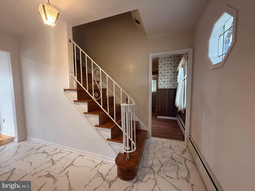338 REES DRIVE King Of Prussia, PA 19406