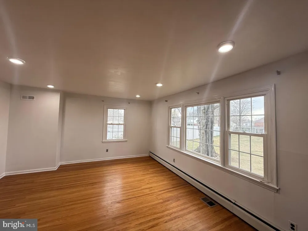 338 REES DRIVE King Of Prussia, PA 19406