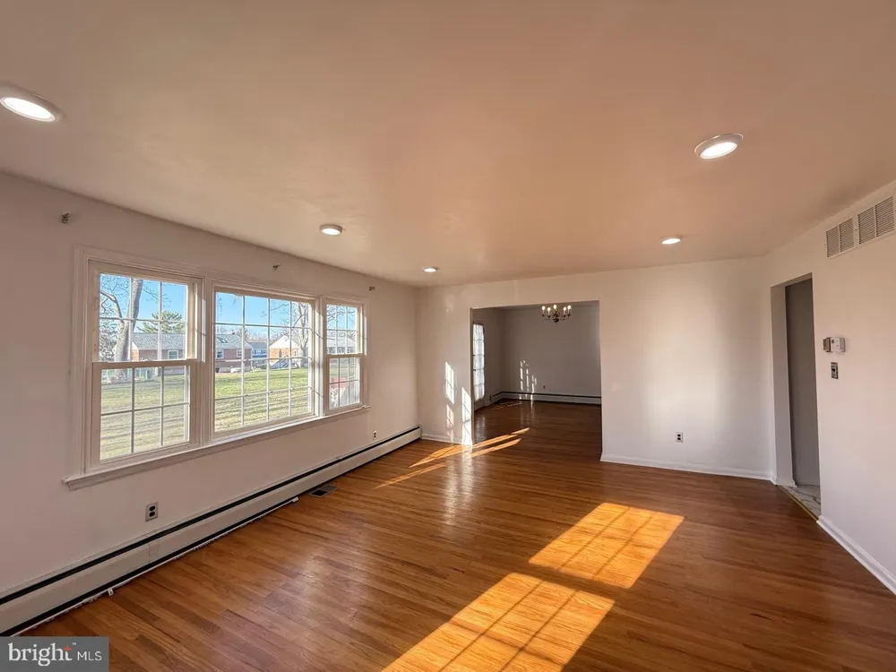 338 REES DRIVE King Of Prussia, PA 19406