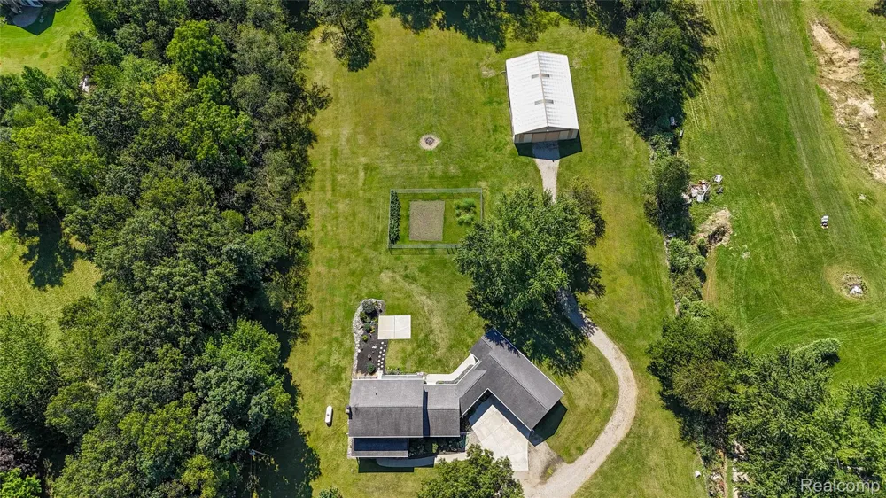 8245 Kier Road Springfield Charter Township, MI 48348