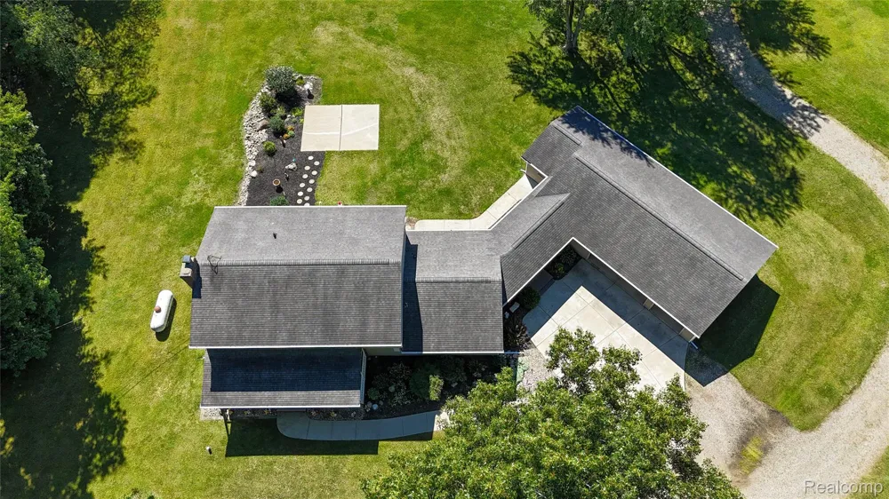 8245 Kier Road Springfield Charter Township, MI 48348
