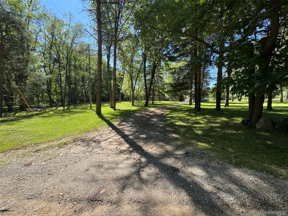8245 Kier Road Springfield Charter Township, MI 48348