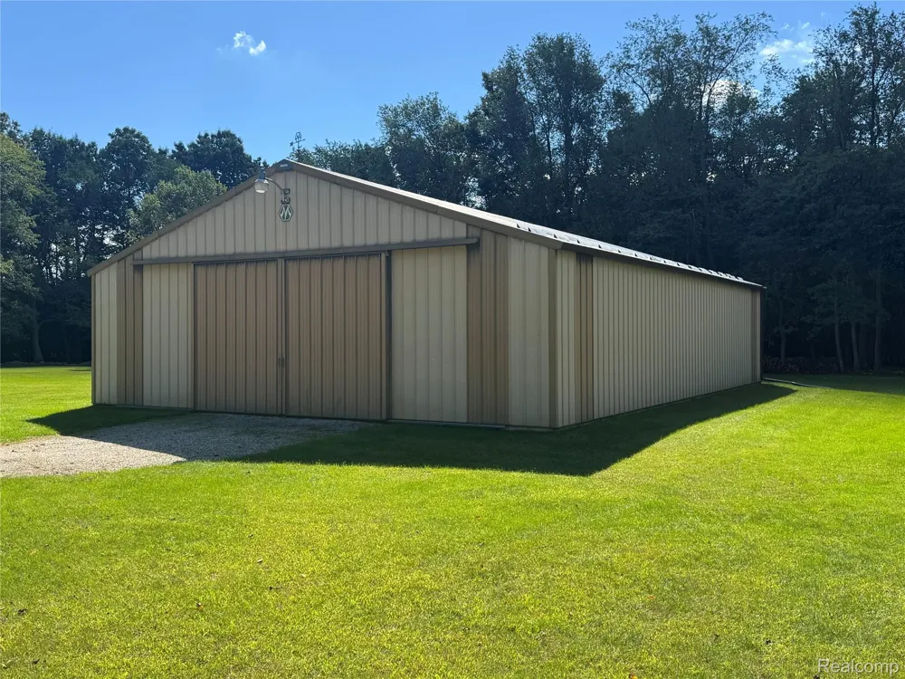 8245 Kier Road Springfield Charter Township, MI 48348