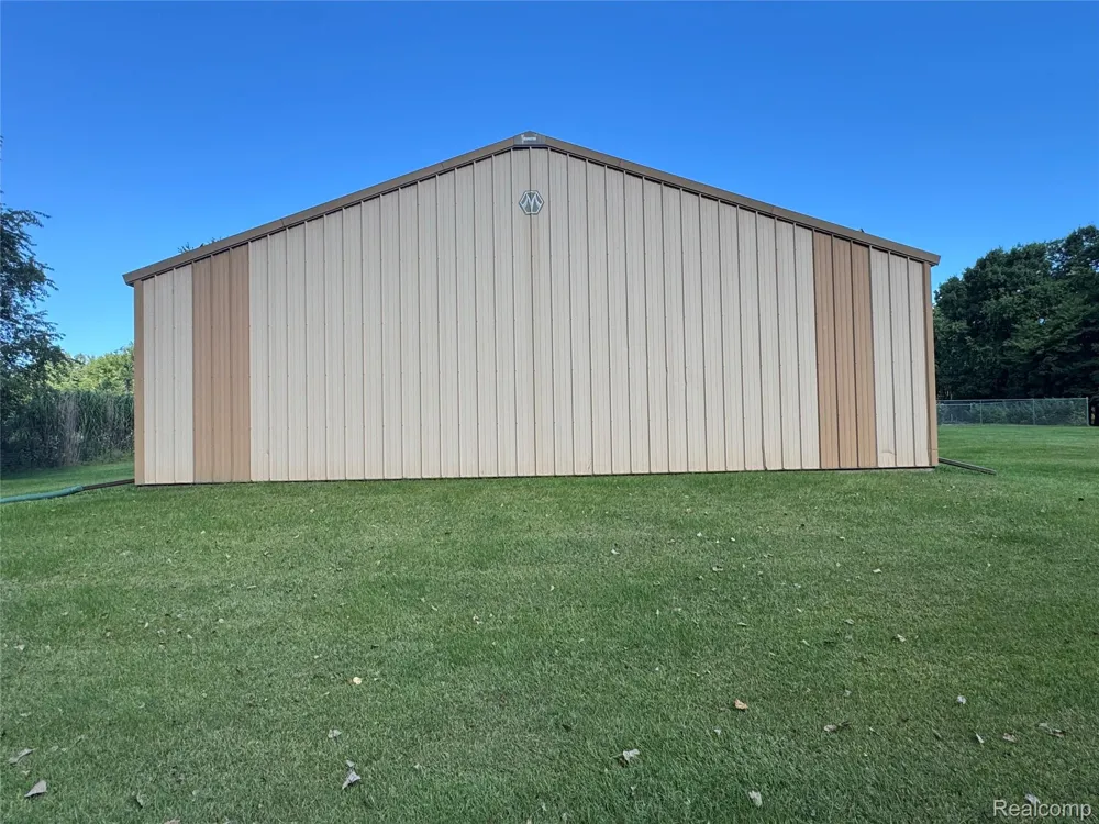 8245 Kier Road Springfield Charter Township, MI 48348