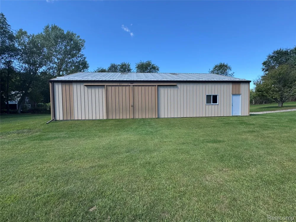 8245 Kier Road Springfield Charter Township, MI 48348