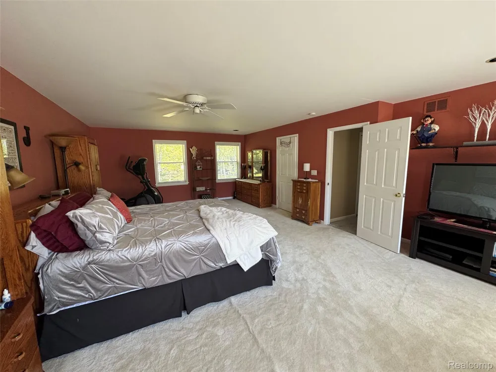 8245 Kier Road Springfield Charter Township, MI 48348