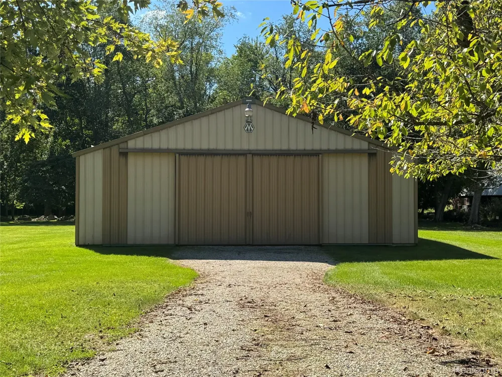 8245 Kier Road Springfield Charter Township, MI 48348