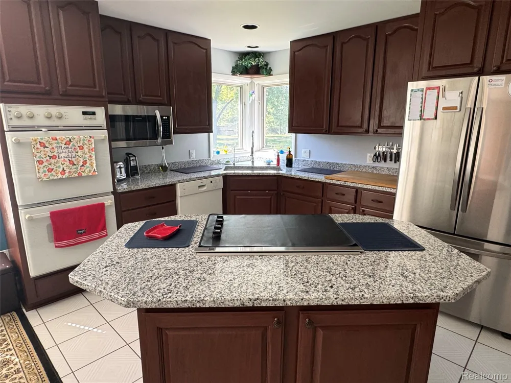 8245 Kier Road Springfield Charter Township, MI 48348