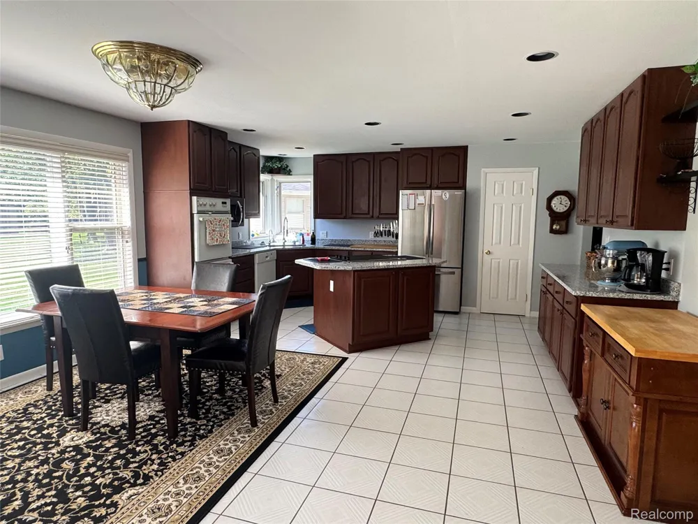 8245 Kier Road Springfield Charter Township, MI 48348