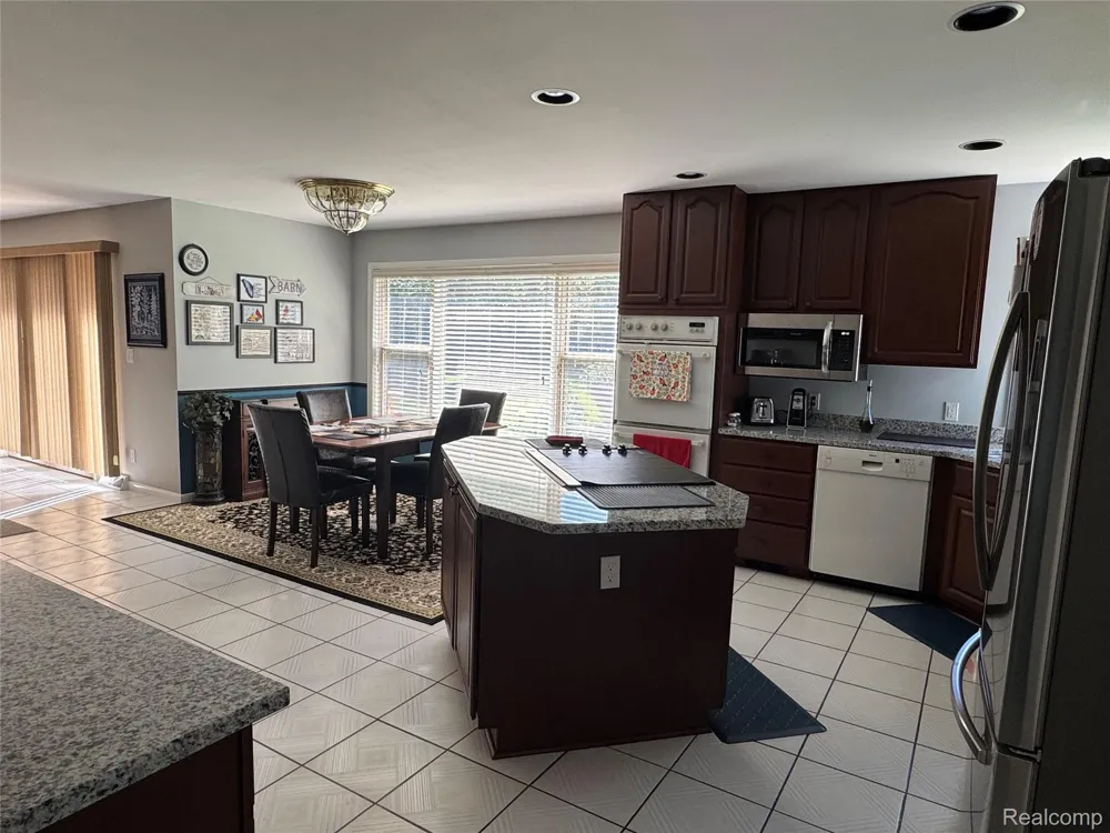 8245 Kier Road Springfield Charter Township, MI 48348
