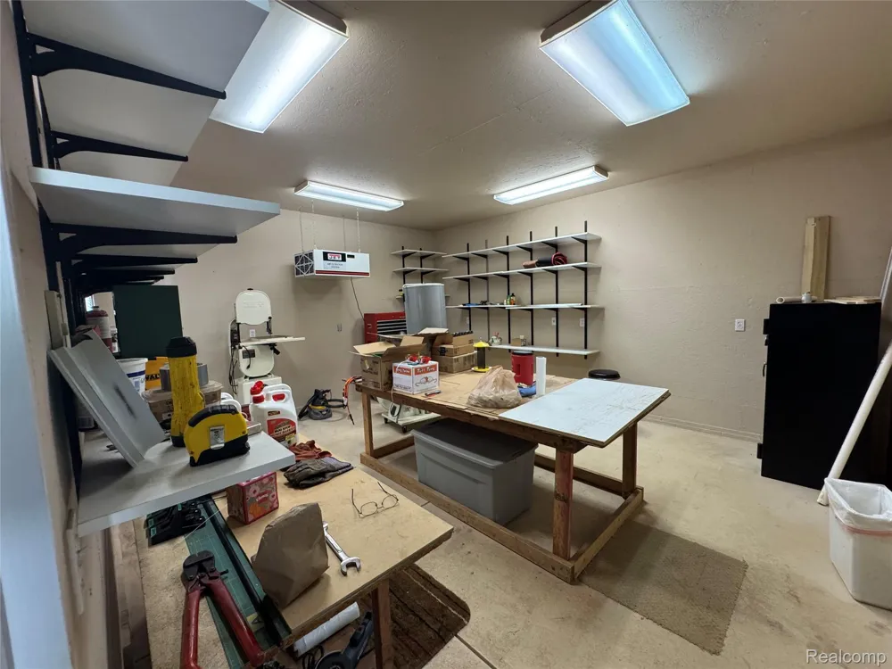 8245 Kier Road Springfield Charter Township, MI 48348