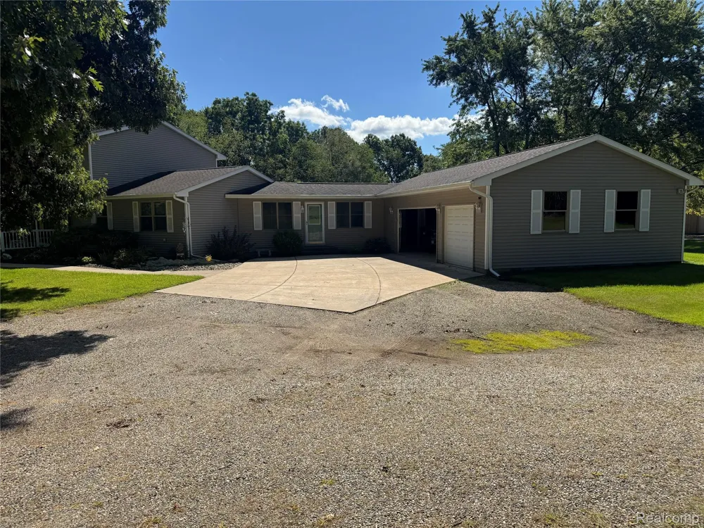 8245 Kier Road Springfield Charter Township, MI 48348