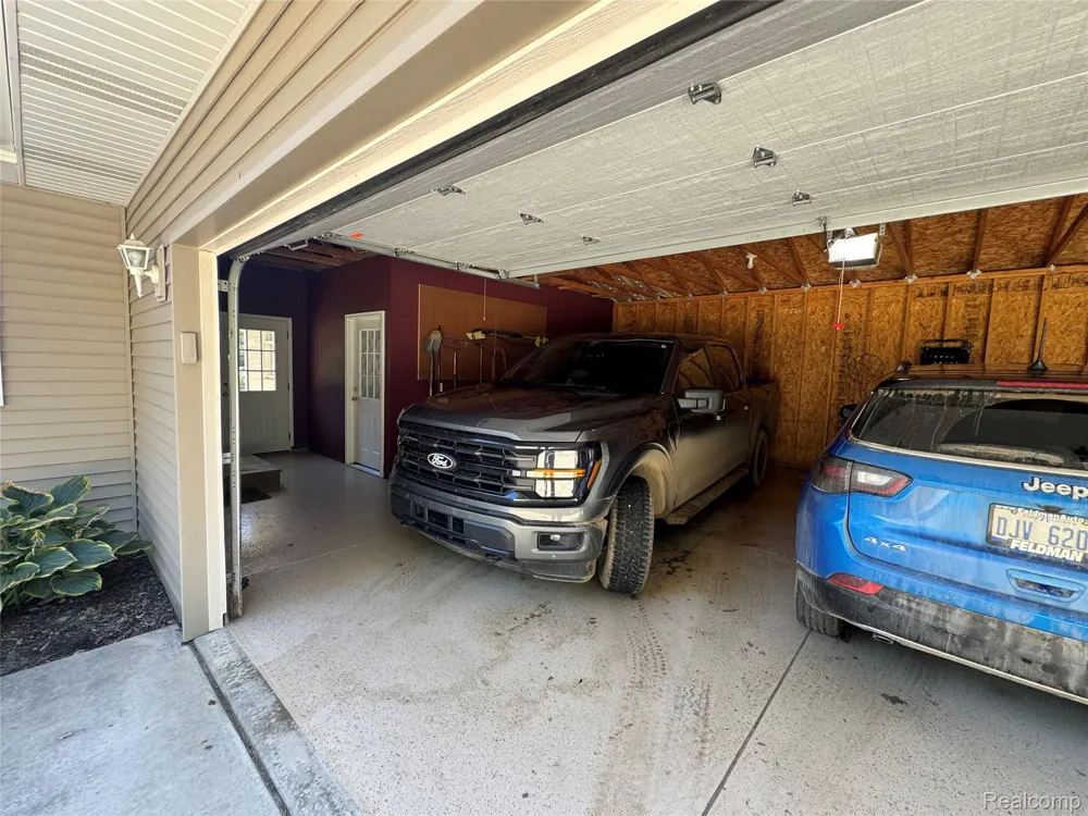 8245 Kier Road Springfield Charter Township, MI 48348