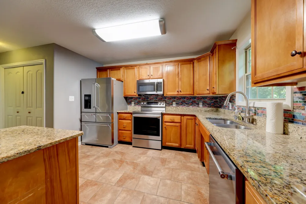 2720 Arthurs Ct Clarksville, TN 37040