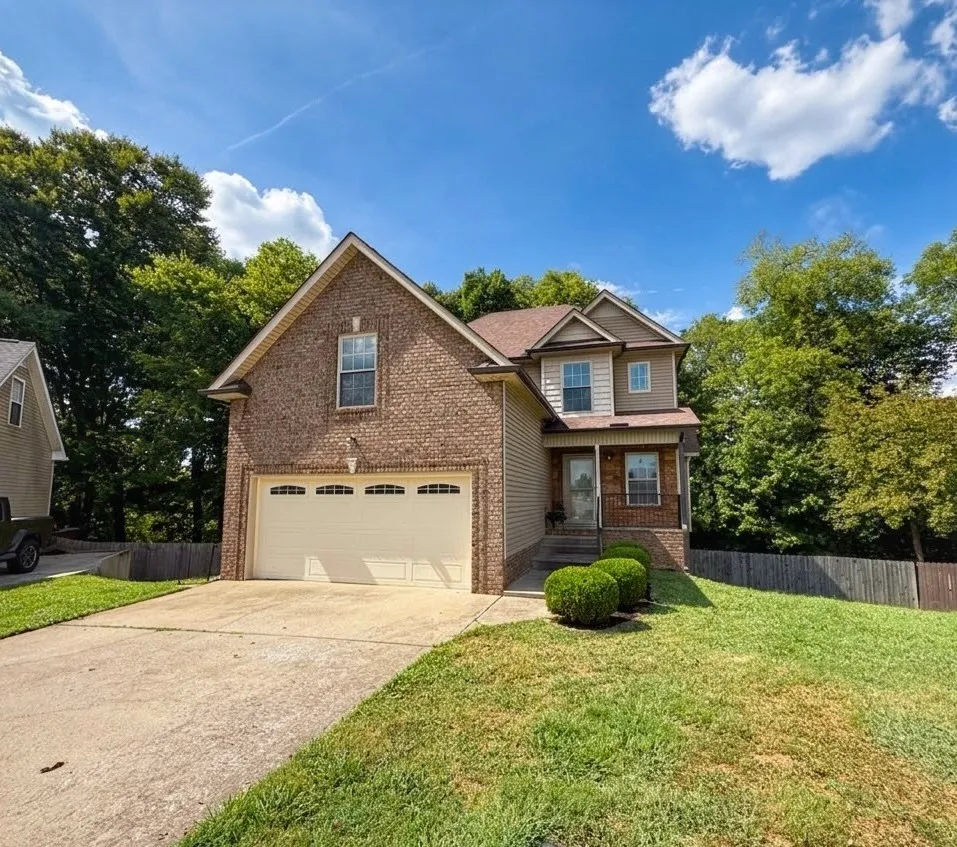 2720 Arthurs Ct Clarksville, TN 37040