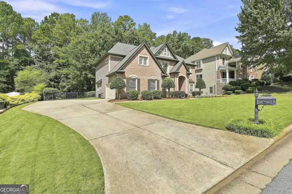 34 Hidden Woods LN Newnan, GA 30265