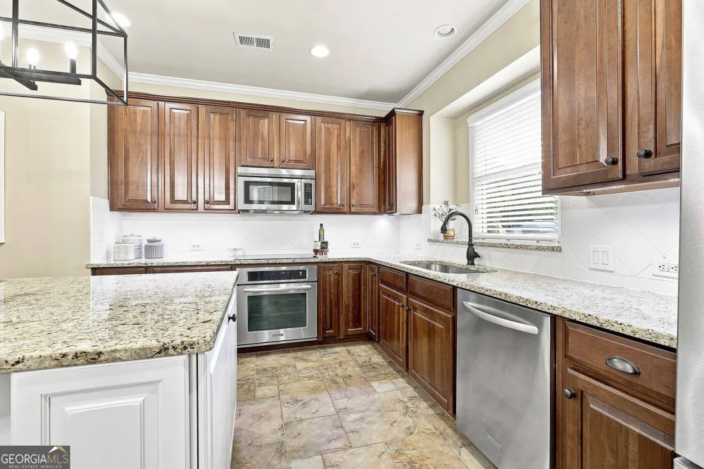 34 Hidden Woods LN Newnan, GA 30265