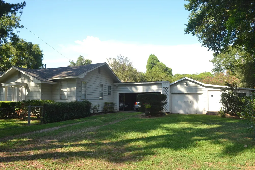 216 Louisiana Street Belcher, LA 71004
