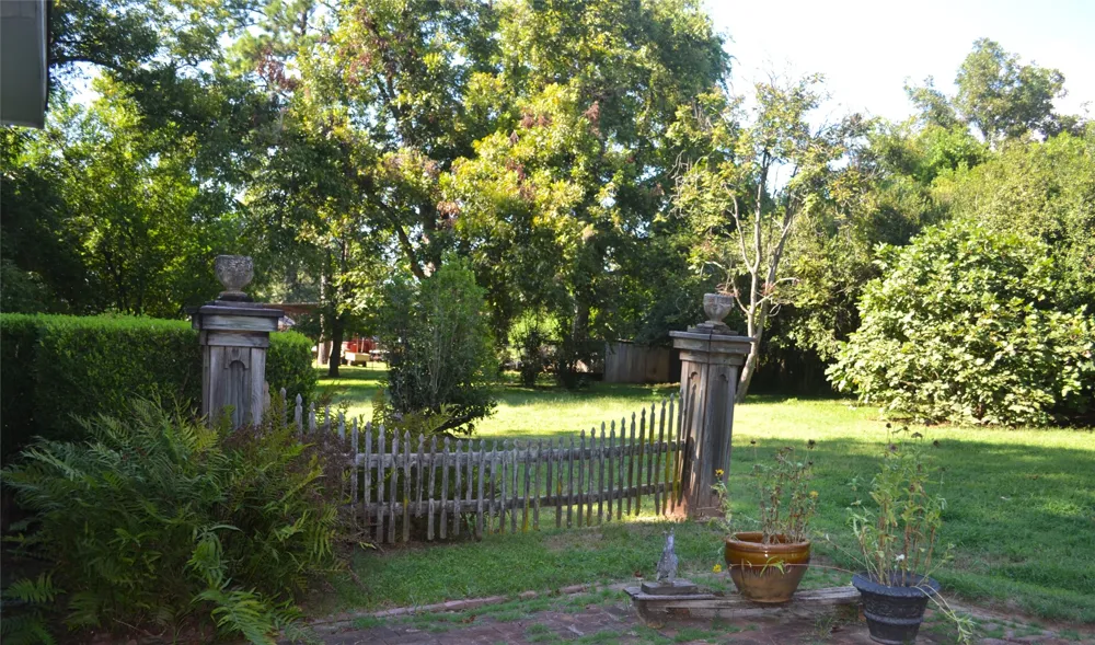 216 Louisiana Street Belcher, LA 71004