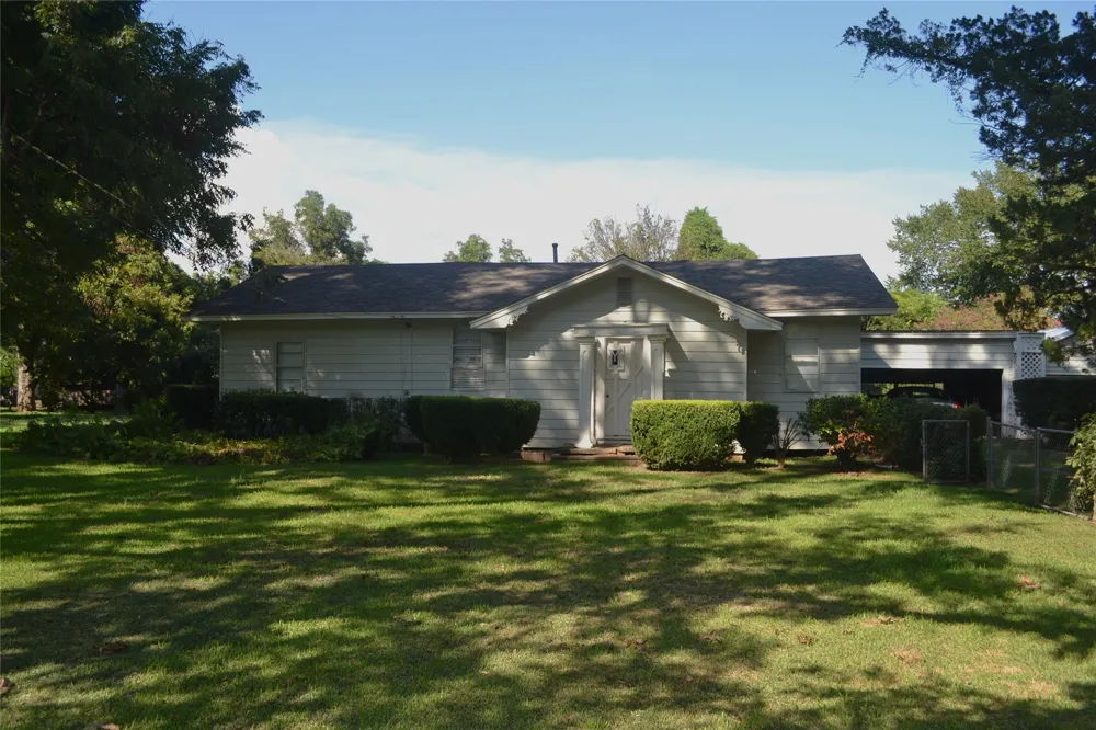 216 Louisiana Street Belcher, LA 71004