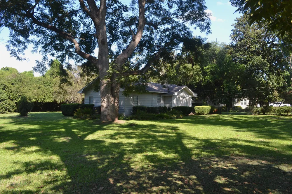 216 Louisiana Street Belcher, LA 71004