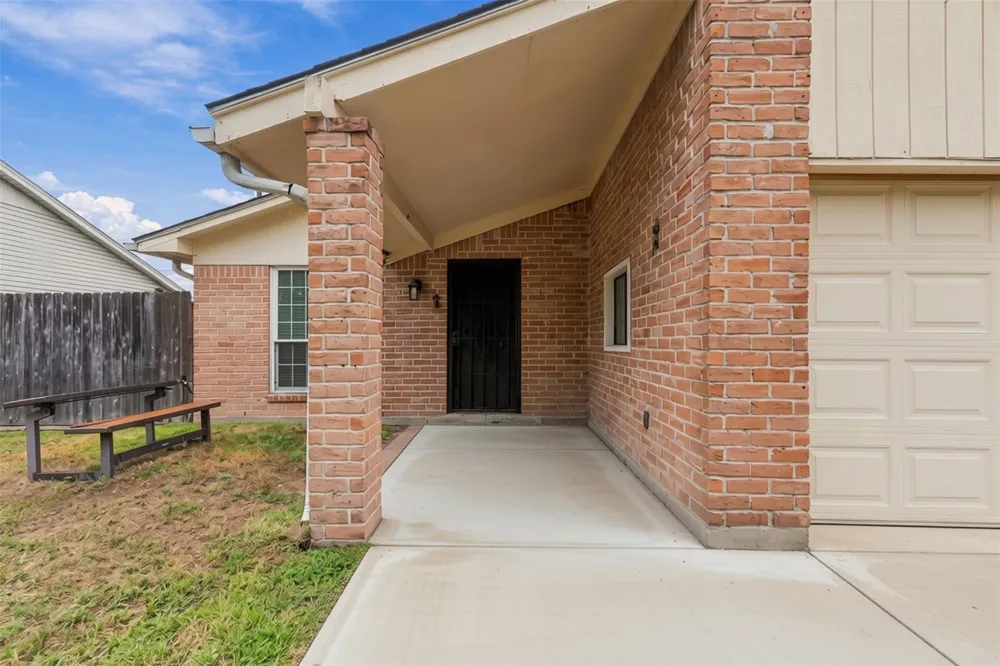 8515 Twisting Vine Lane Houston, TX 77040