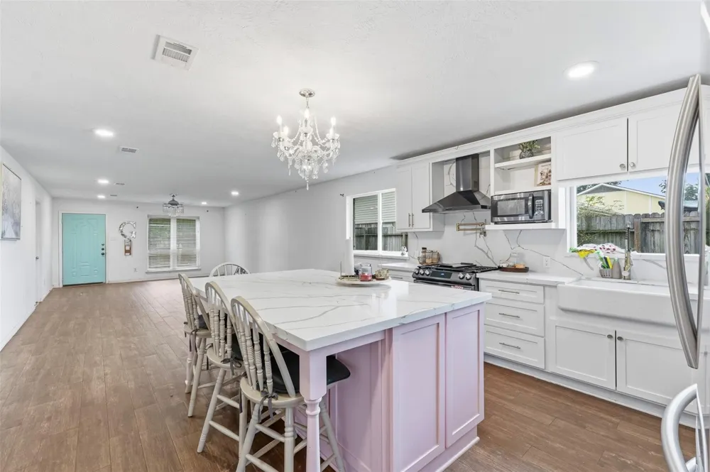 8515 Twisting Vine Lane Houston, TX 77040