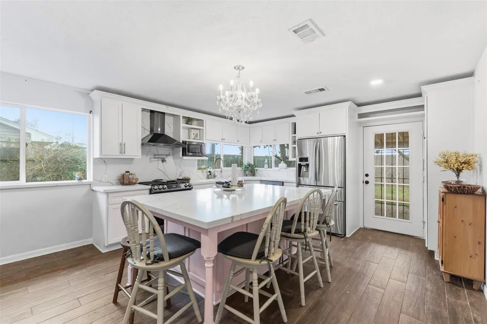 8515 Twisting Vine Lane Houston, TX 77040
