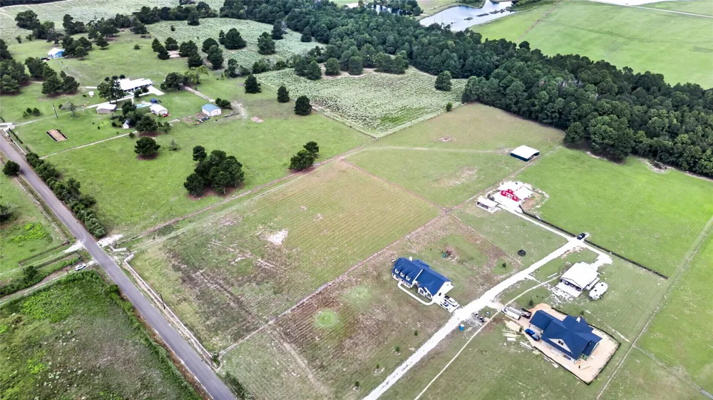 6111 County Road 344 Navasota, TX 77868