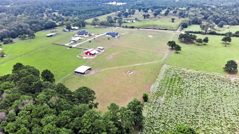 6111 County Road 344 Navasota, TX 77868