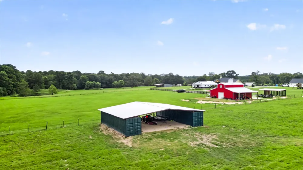 6111 County Road 344 Navasota, TX 77868