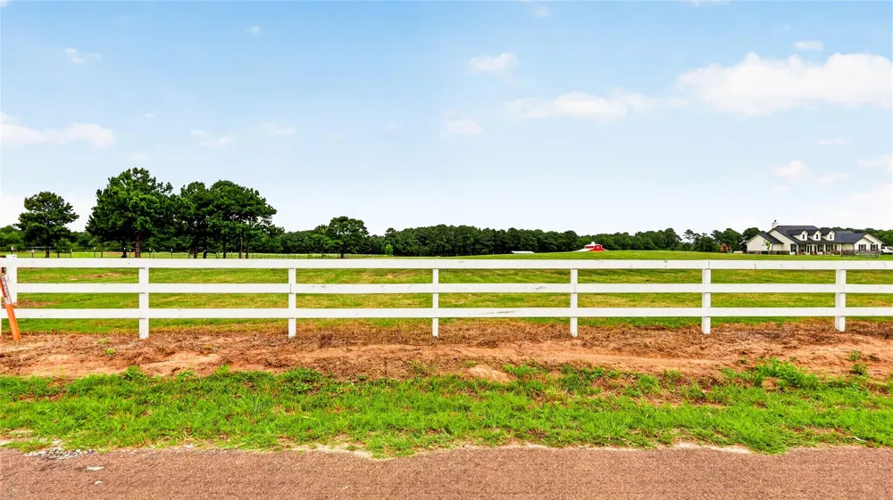 6111 County Road 344 Navasota, TX 77868