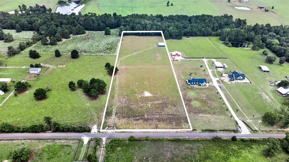 6111 County Road 344 Navasota, TX 77868