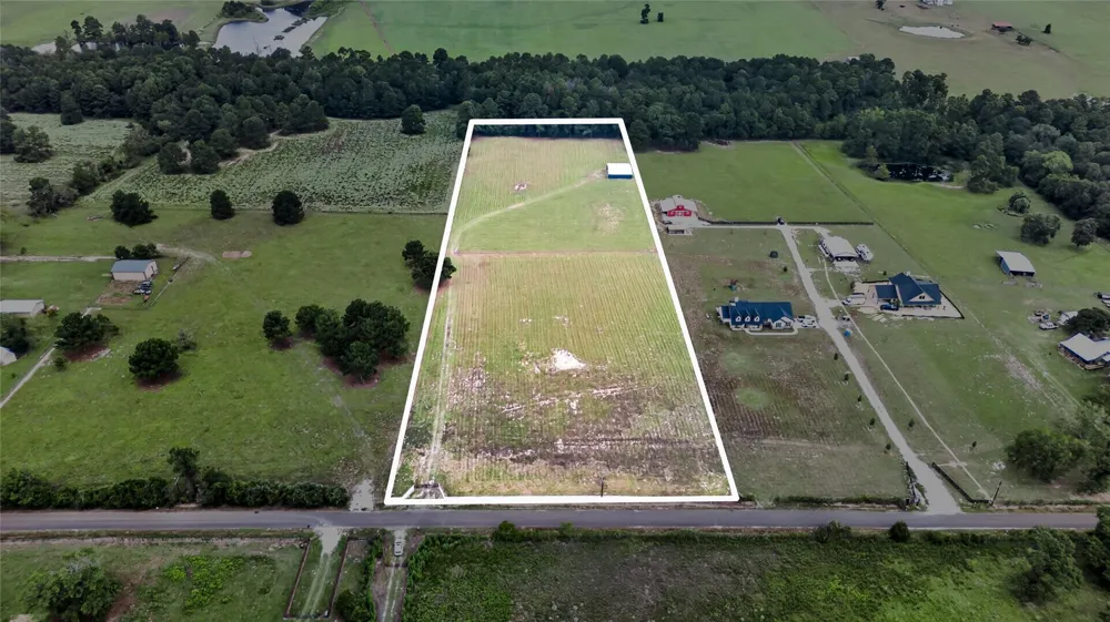 6111 County Road 344 Navasota, TX 77868
