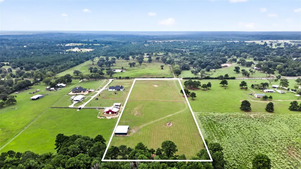 6111 County Road 344 Navasota, TX 77868