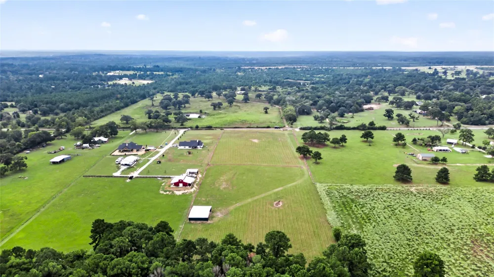 6111 County Road 344 Navasota, TX 77868