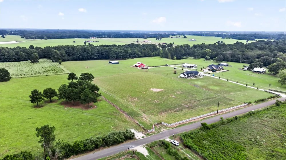 6111 County Road 344 Navasota, TX 77868