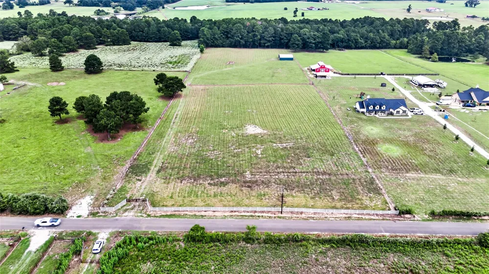 6111 County Road 344 Navasota, TX 77868