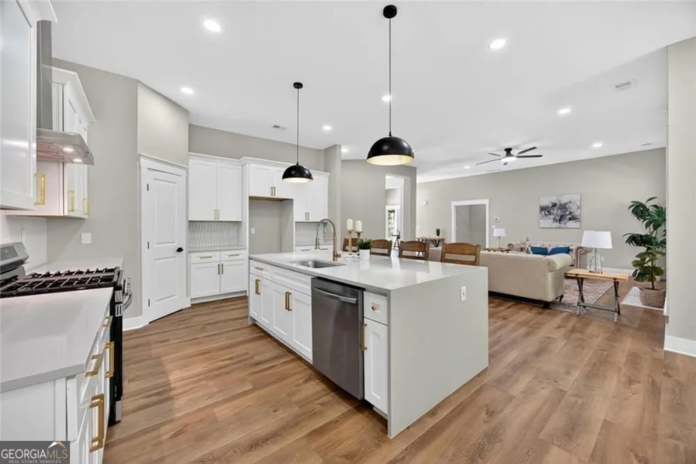 8828 Patricia Rose Douglasville, GA 30134