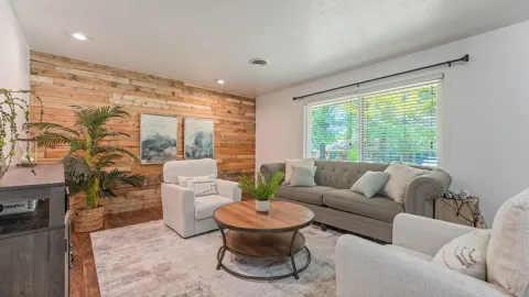 1501 Camino Real