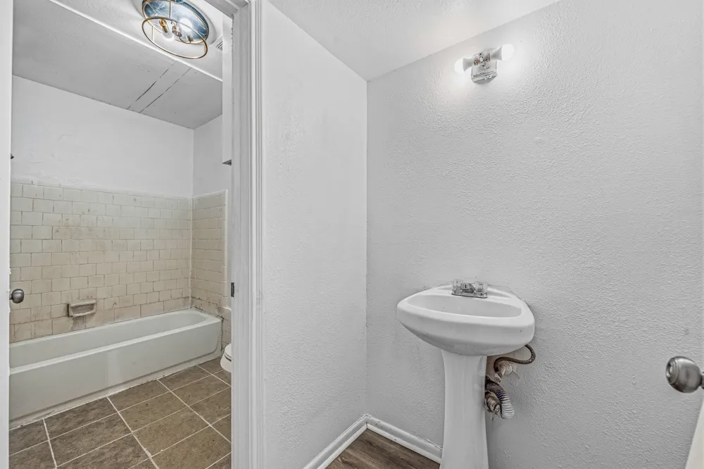 12054 Beechnut Street Houston, TX 77072