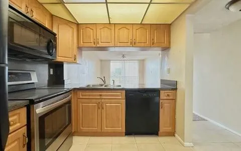 14195 SW 87th Street #Apt b207 Miami, FL 33183
