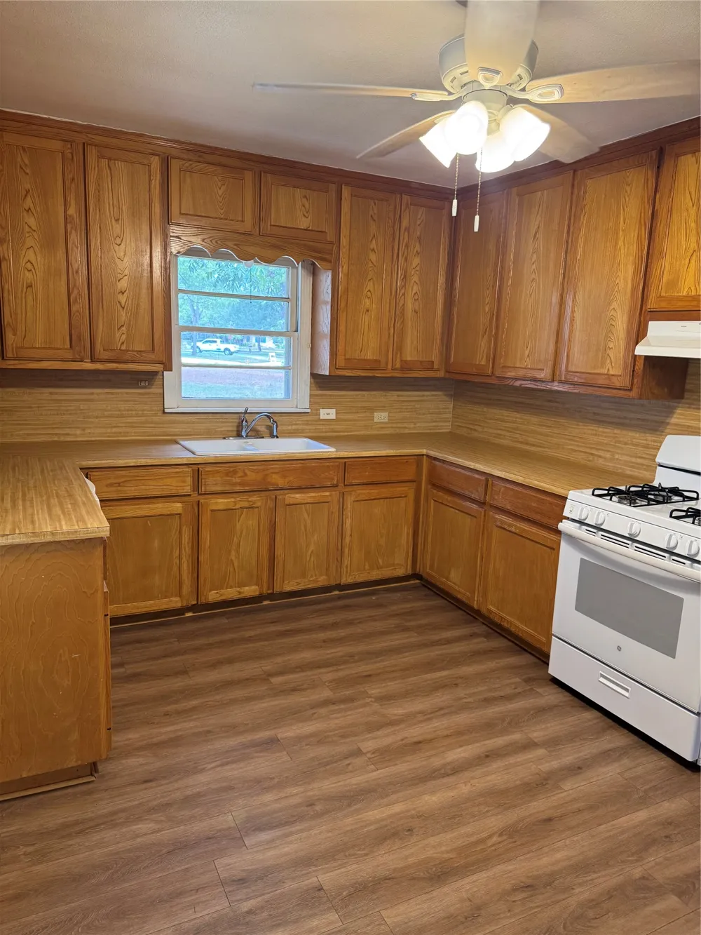 509 Whitehead Street Smithville, TX 78957