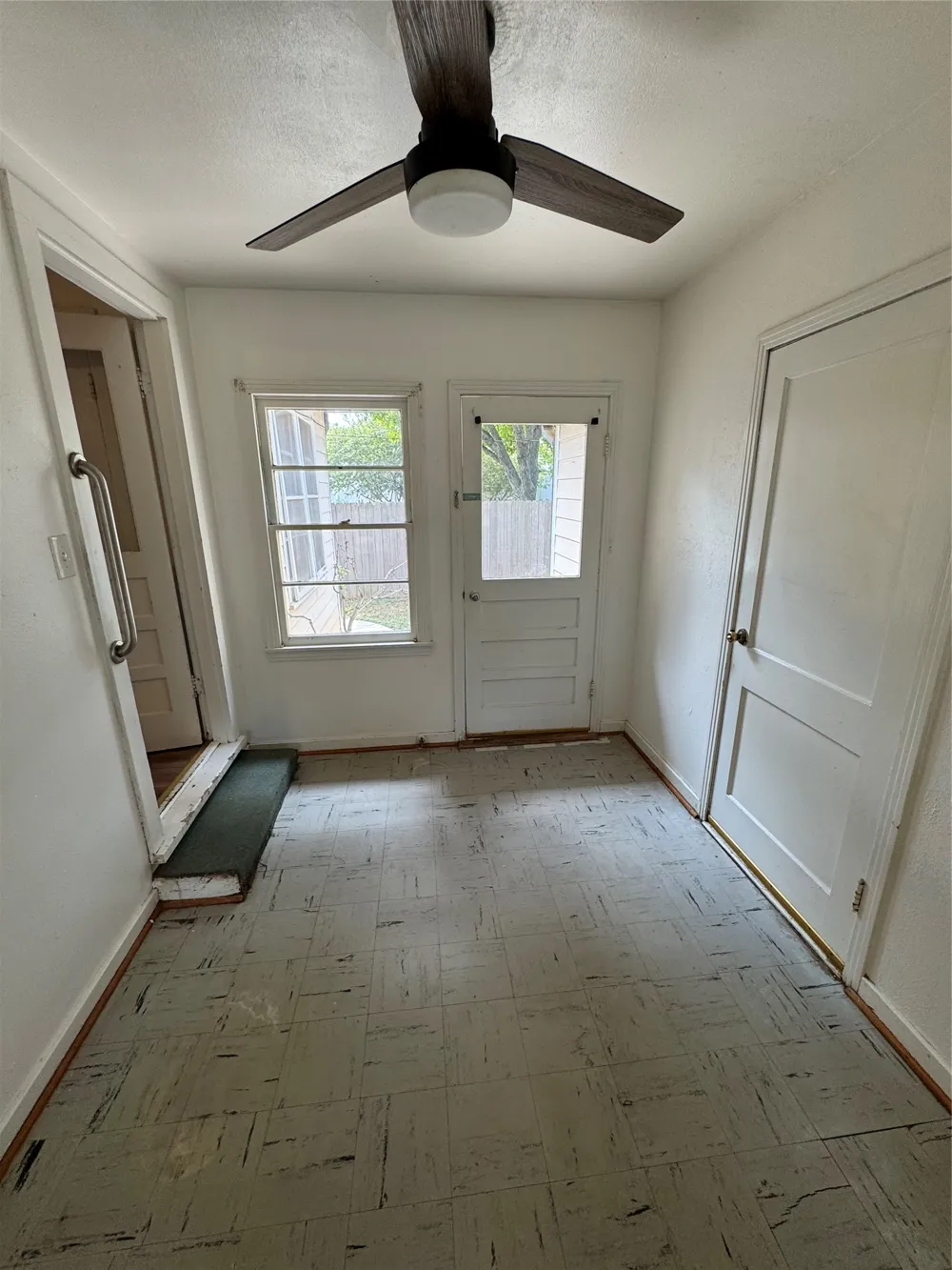 509 Whitehead Street Smithville, TX 78957