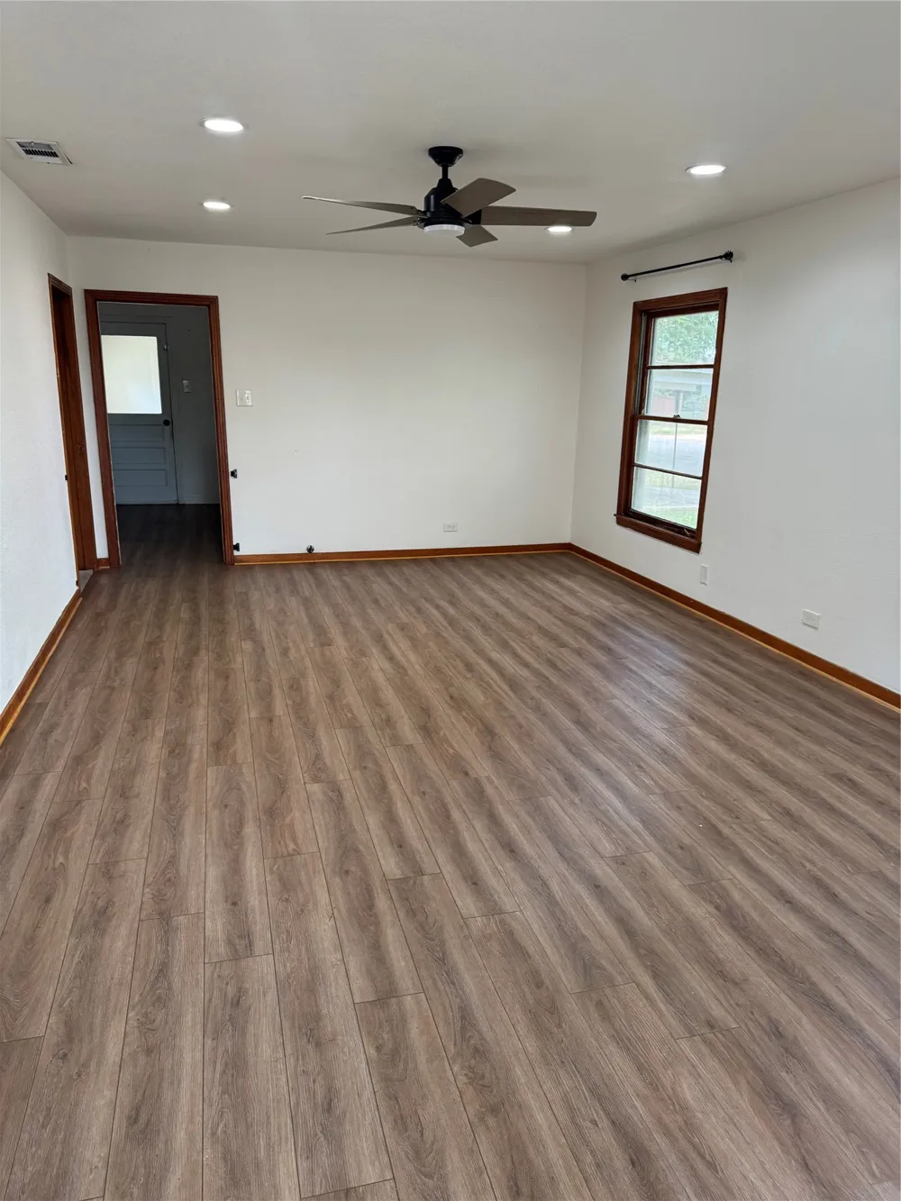 509 Whitehead Street Smithville, TX 78957