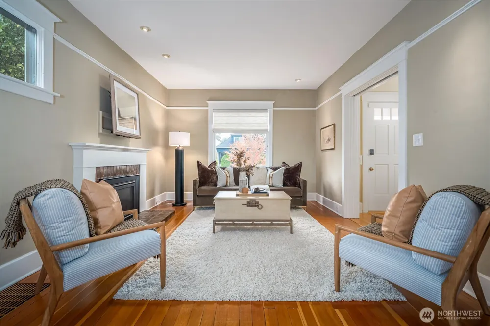 2428 5th Avenue W Seattle, WA 98119