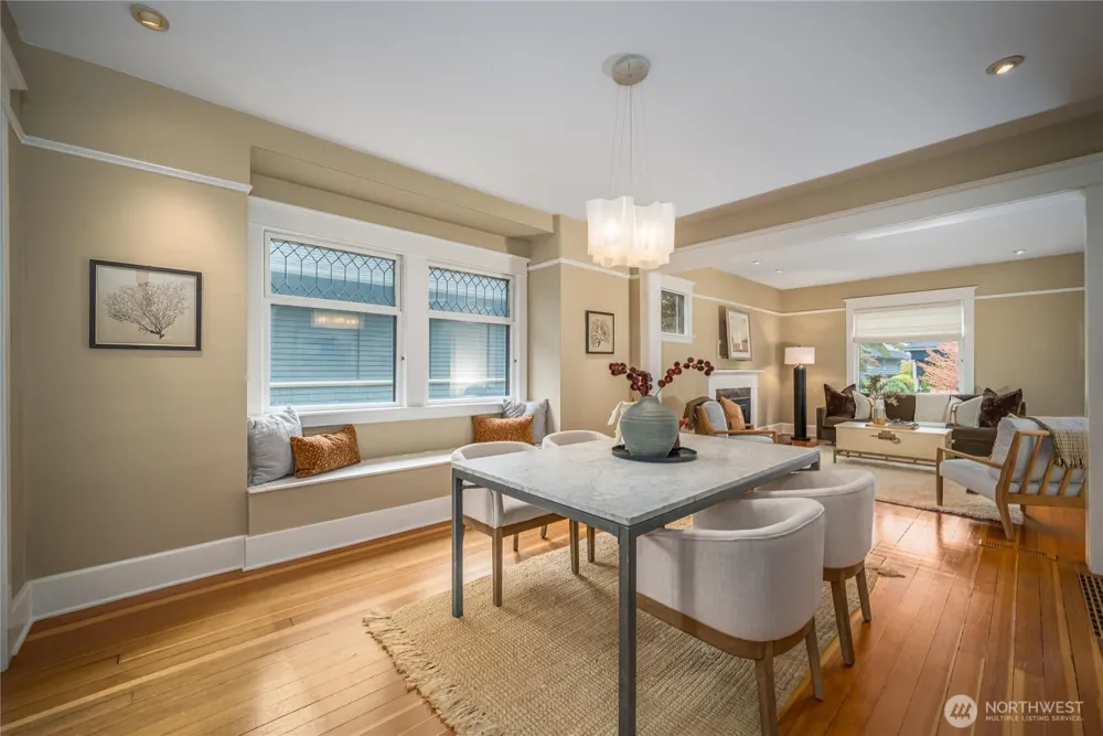 2428 5th Avenue W Seattle, WA 98119