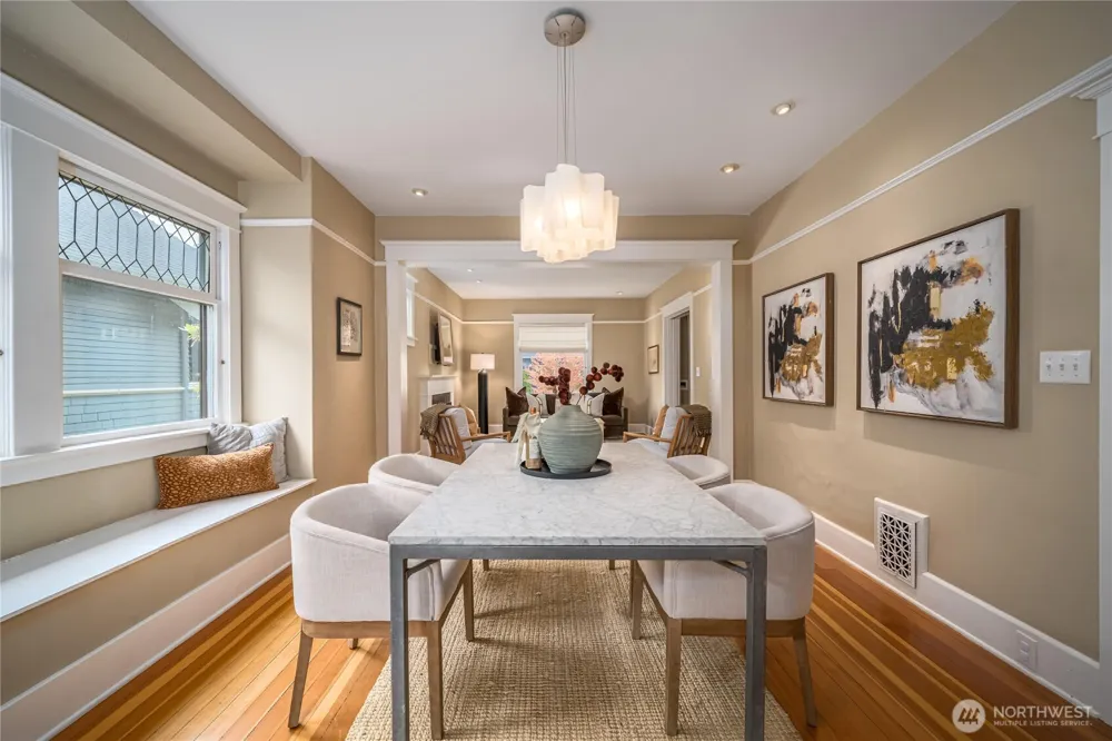 2428 5th Avenue W Seattle, WA 98119