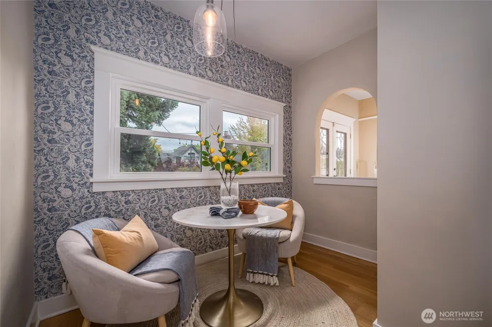 2428 5th Avenue W Seattle, WA 98119