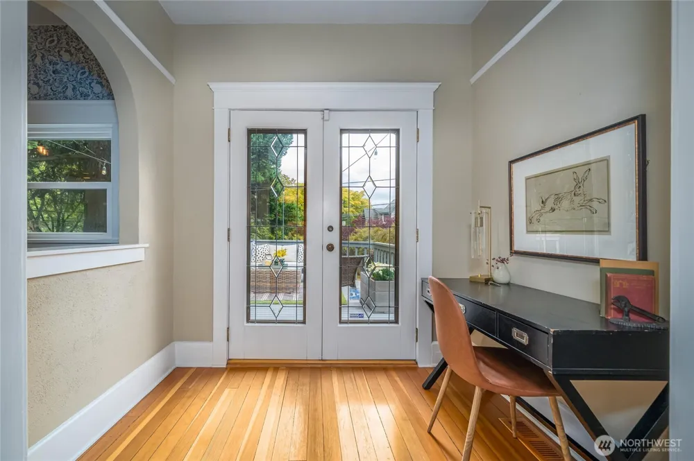 2428 5th Avenue W Seattle, WA 98119